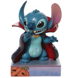 Stitch i Dracula kostume