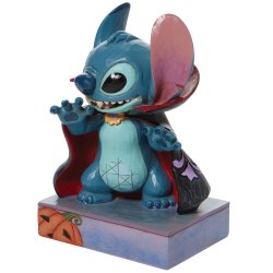 Stitch i Dracula kostume