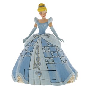 Askepot med skuffe i kjole 