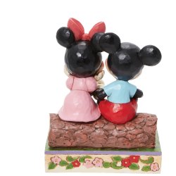 Minnie og Mickey griller skumfiduser 