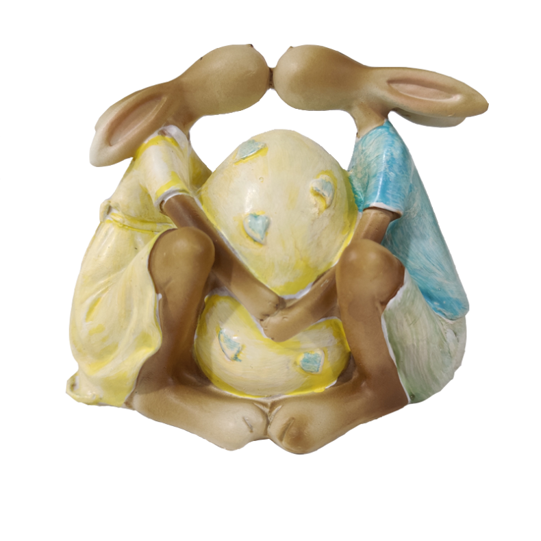 P�skehare Kysser ved P�ske�g