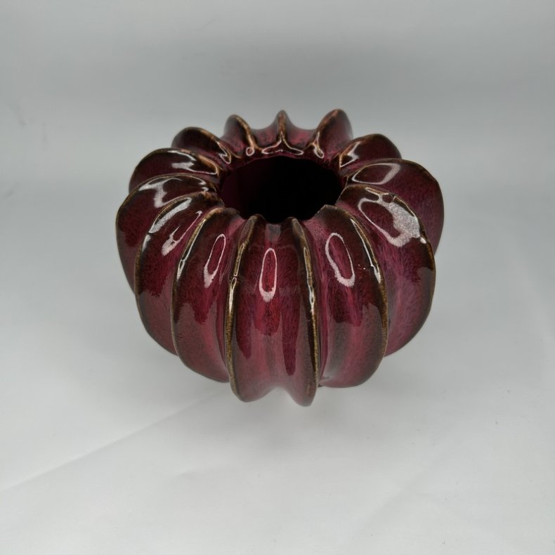 Birch Nielsen Moss Vase Bordeaux H13 