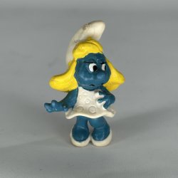 Sm�lfine i lille hvid kjole - Schleich Patineret 