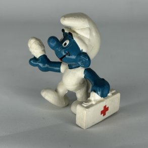 F�rstehj�lp Sm�lf Hvid Kors - Schleich Patineret 